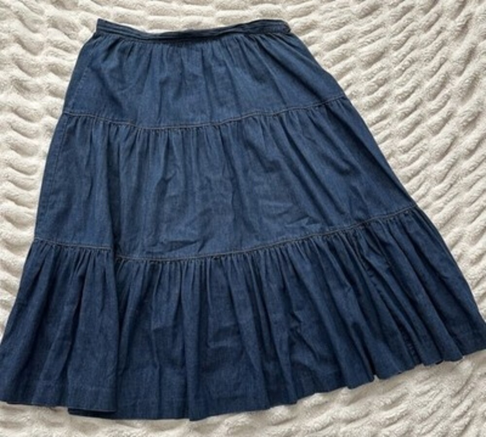 Vintage Tiered  Denim Skirt Boho, Country, Y2K Zip Button Large
